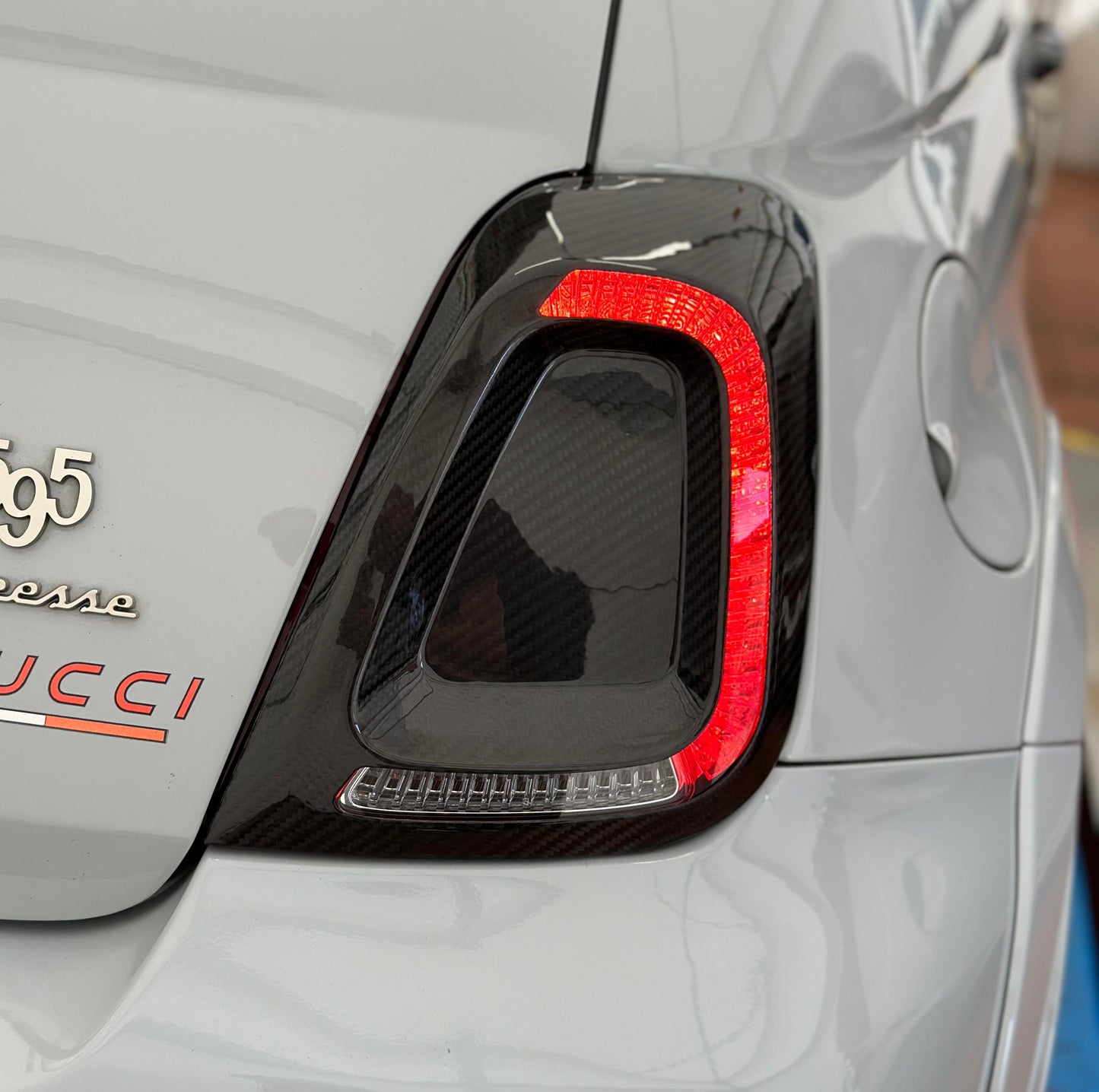 Cover in carbonio fanali posteriori (per Fiat Abarth 500 Restyling, 500e Style, 595 e 695)