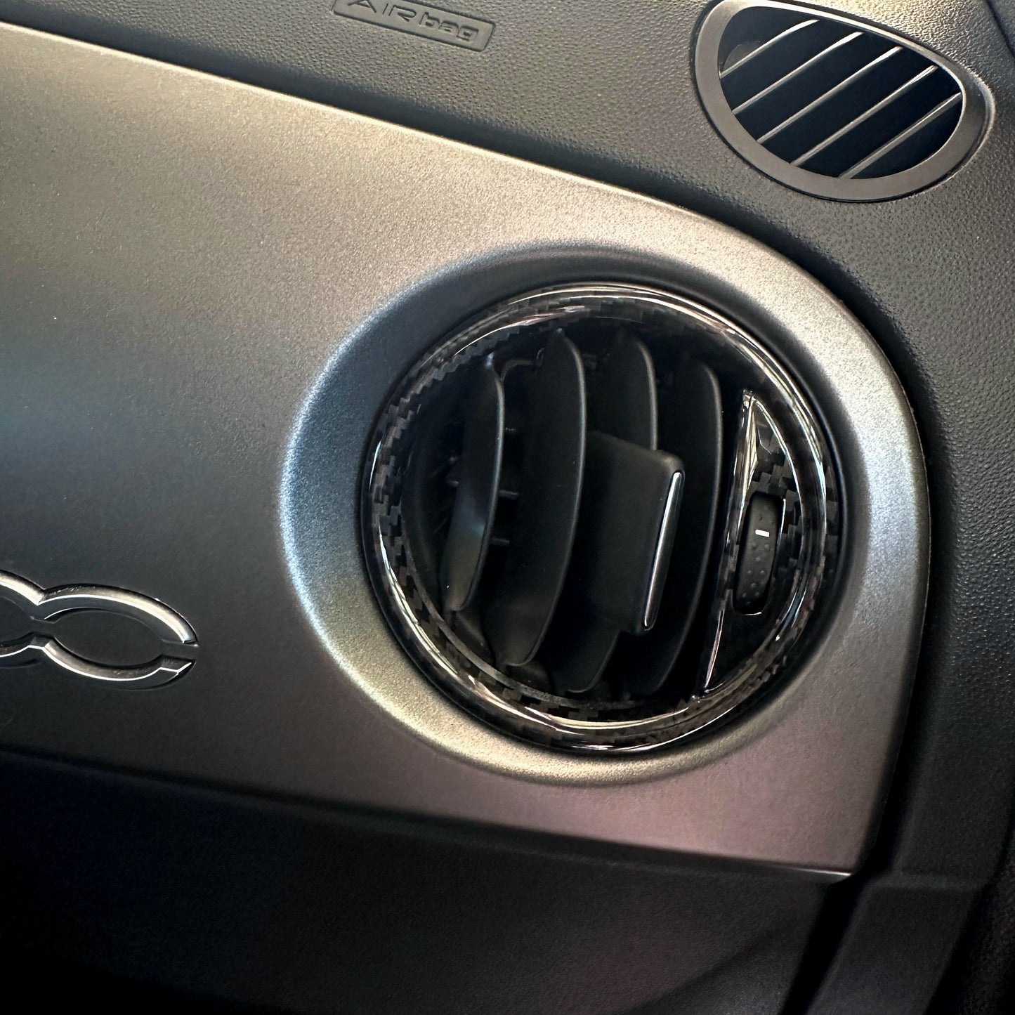 Anelli in carbonio bocchette aria cruscotto (per Fiat Abarth 500 Restyling, 595, 695)