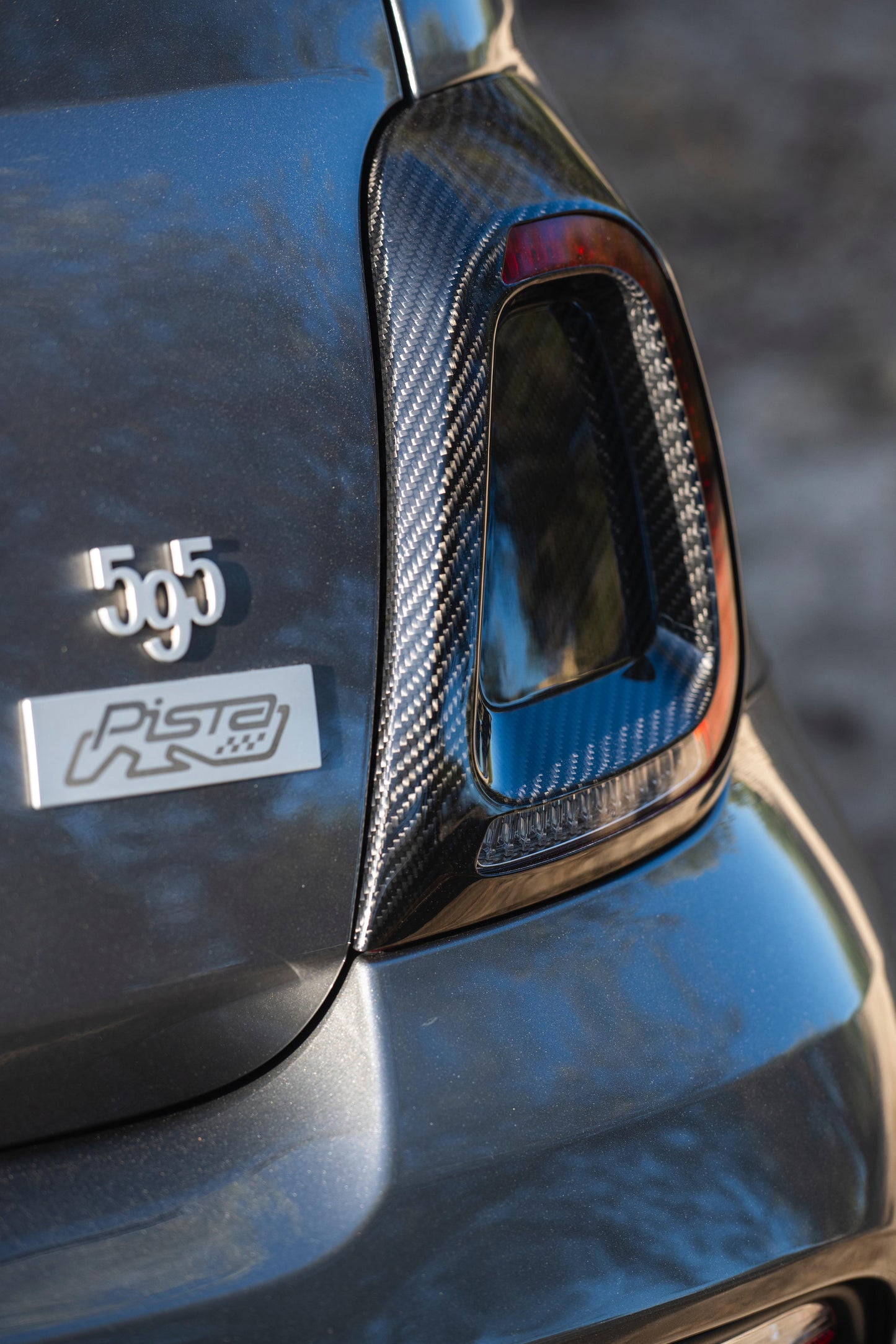 Cover in carbonio fanali posteriori (per Fiat Abarth 500 Restyling, 500e Style, 595 e 695)