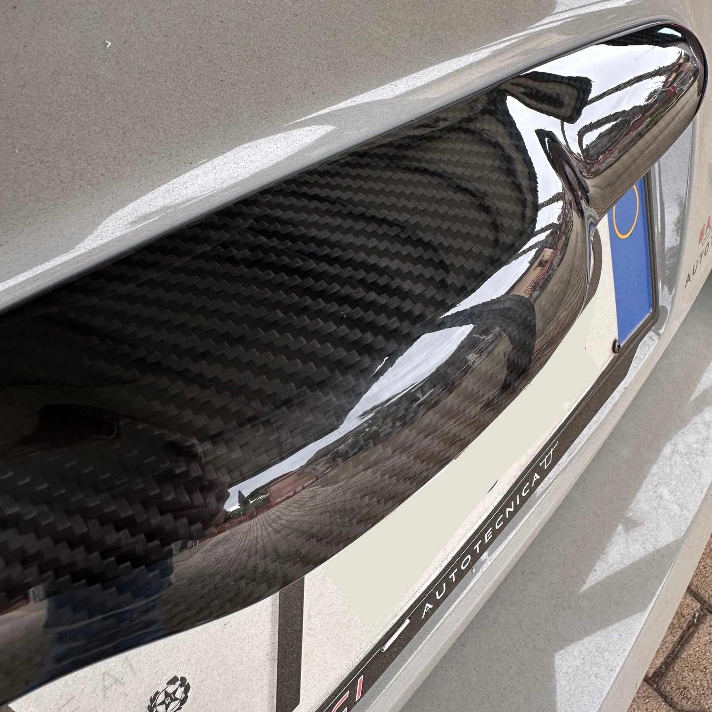Cover in carbonio maniglia baule posteriore (per Fiat Abarth 500, 595, 695)