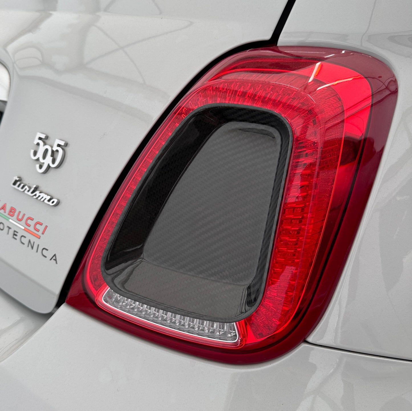 Placchette in carbonio fanali posteriori (per Fiat Abarth 500 Restyling, 595, 695)